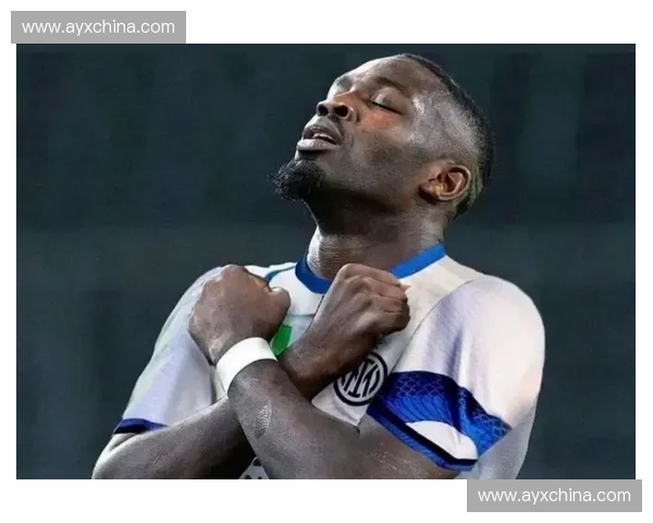 伤病潮考验阵容深度：罗马中卫缺阵暴露体系风险